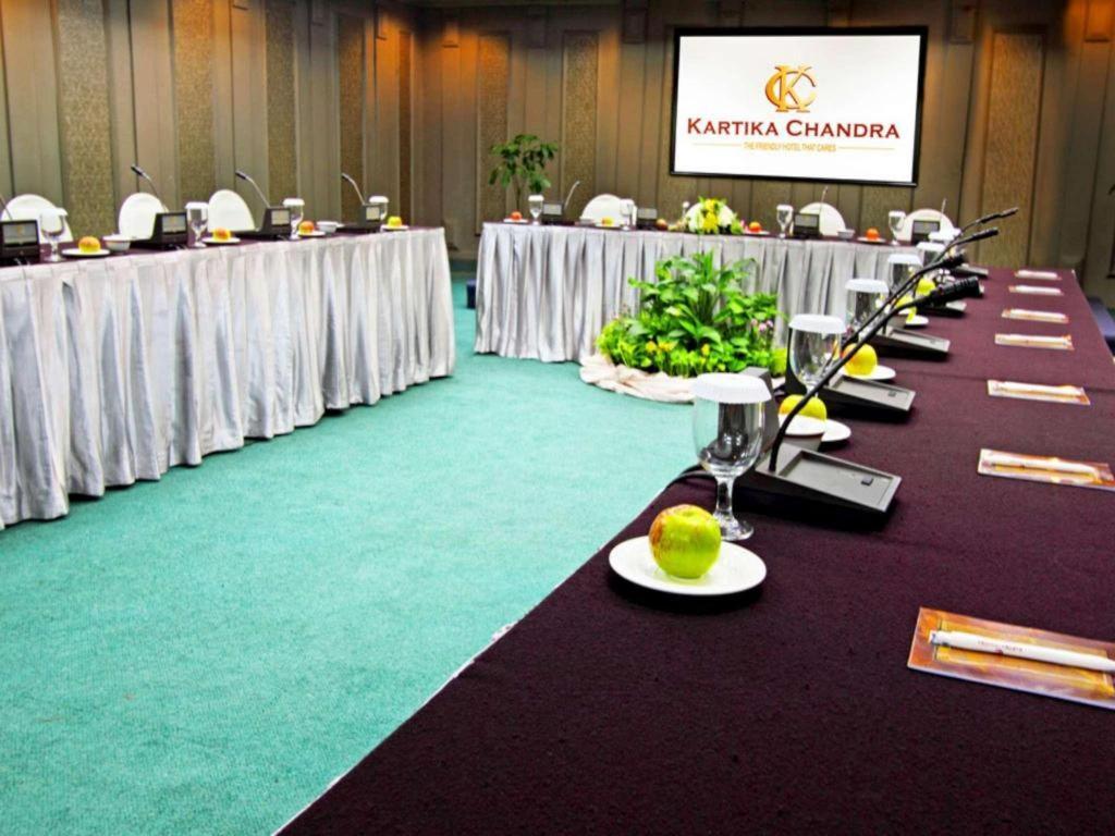 Kartika Chandra Hotel Jacarta Exterior foto
