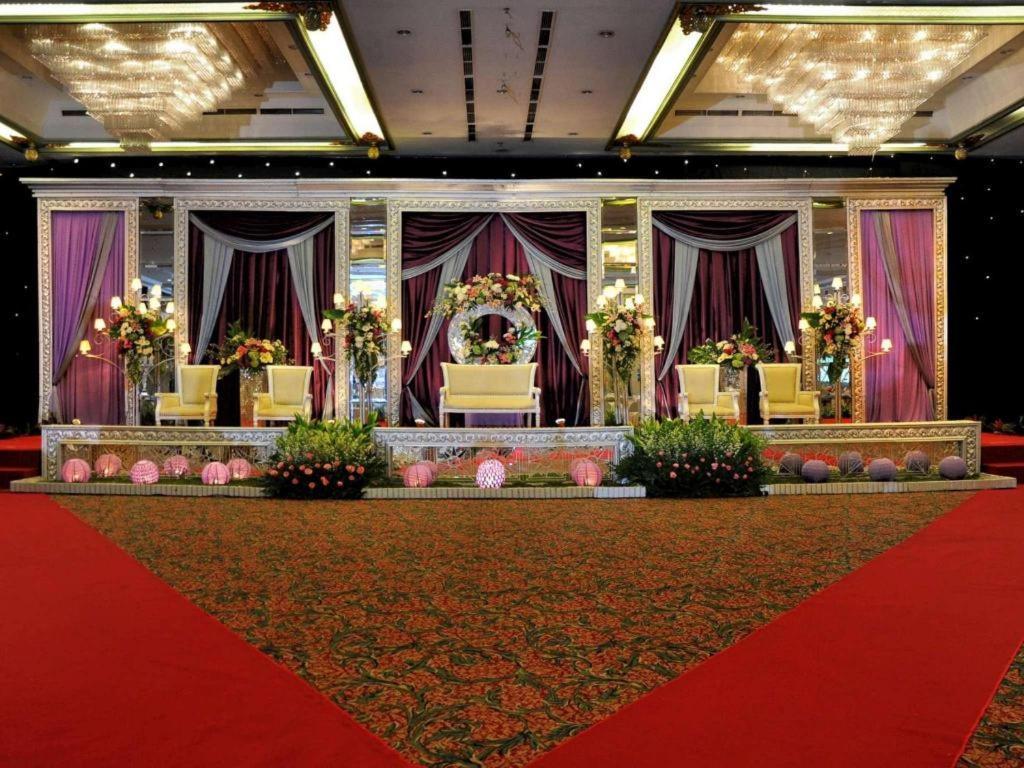 Kartika Chandra Hotel Jacarta Exterior foto