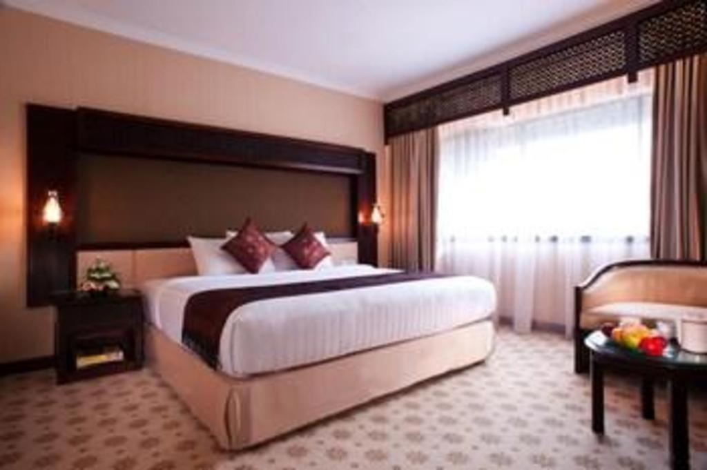 Kartika Chandra Hotel Jacarta Exterior foto